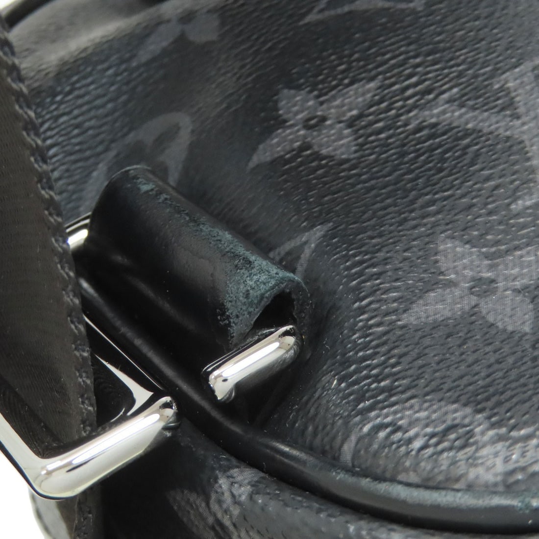 Louis Vuitton Monogram Eclipse M42906 Body Bag - 15