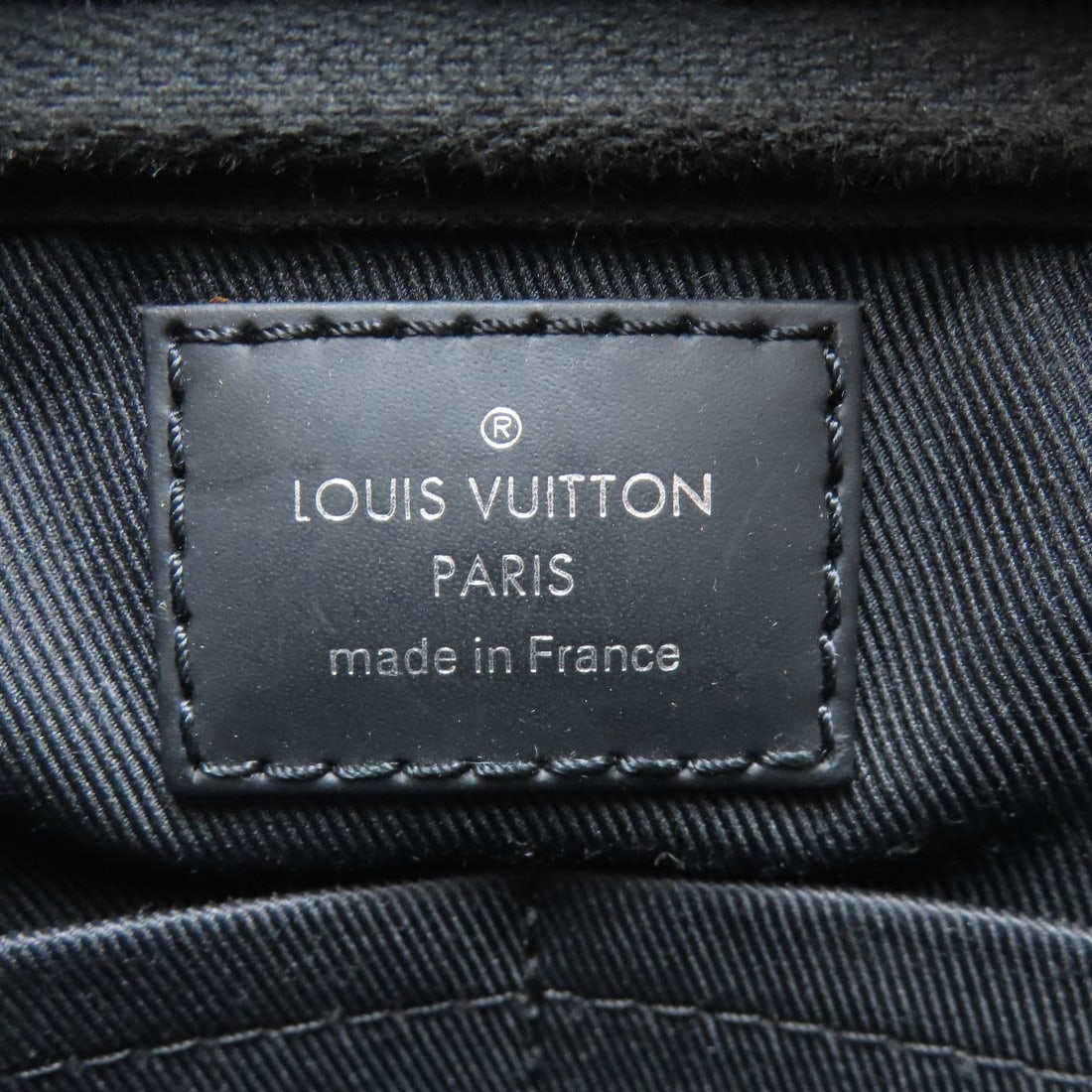 Louis Vuitton Monogram Eclipse M42906 Body Bag - 6