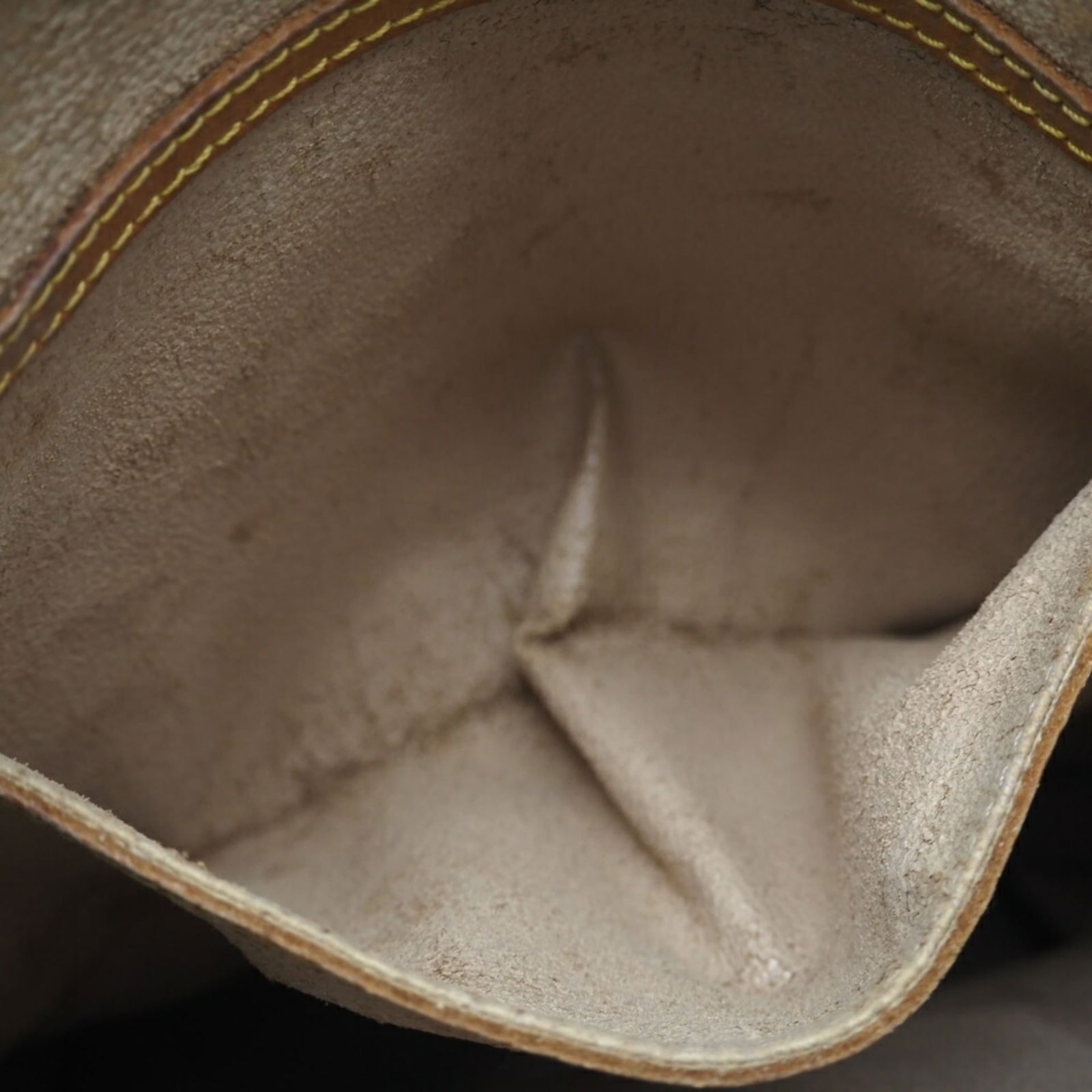 Louis Vuitton Monogram Handbag - 11