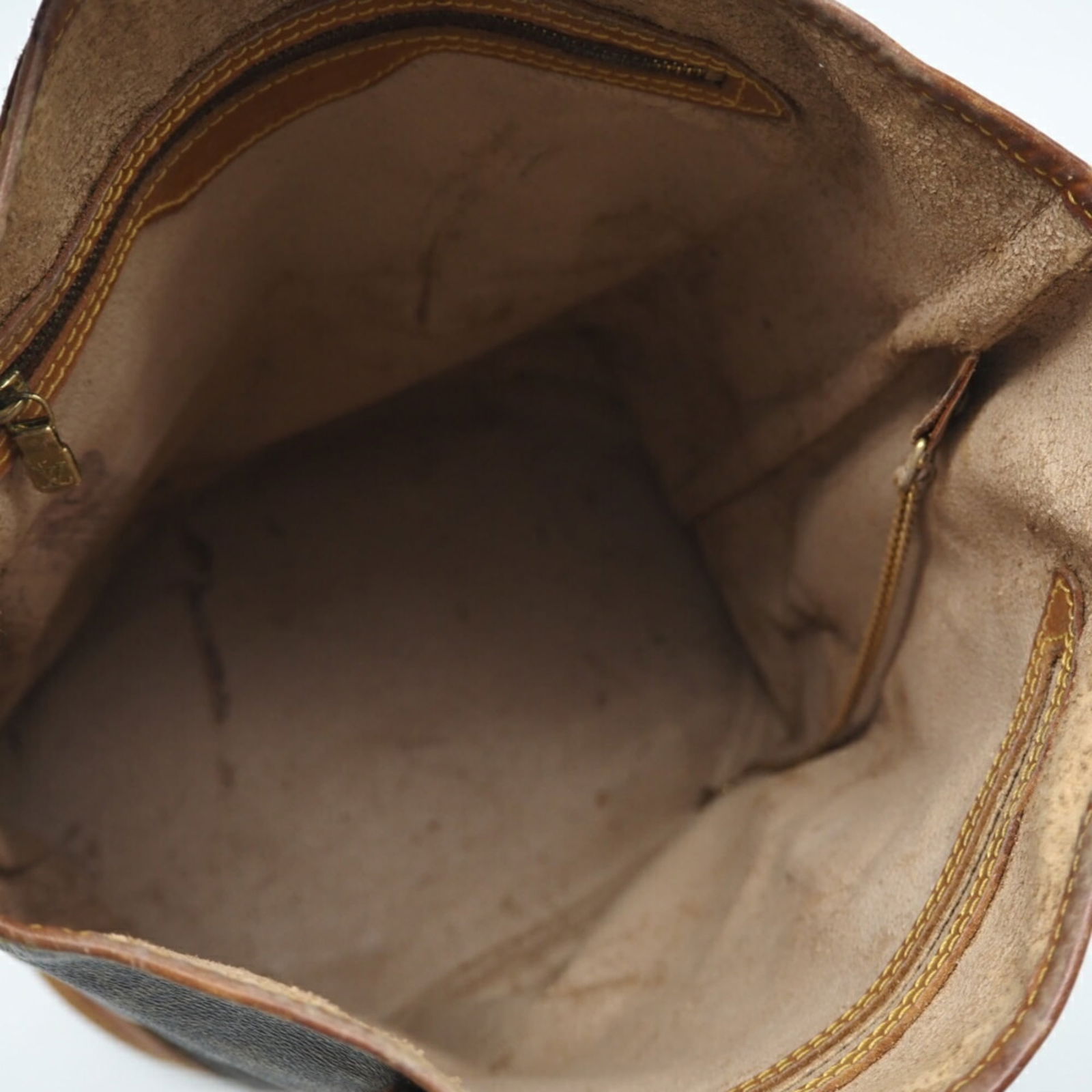 Louis Vuitton Monogram Handbag - 9