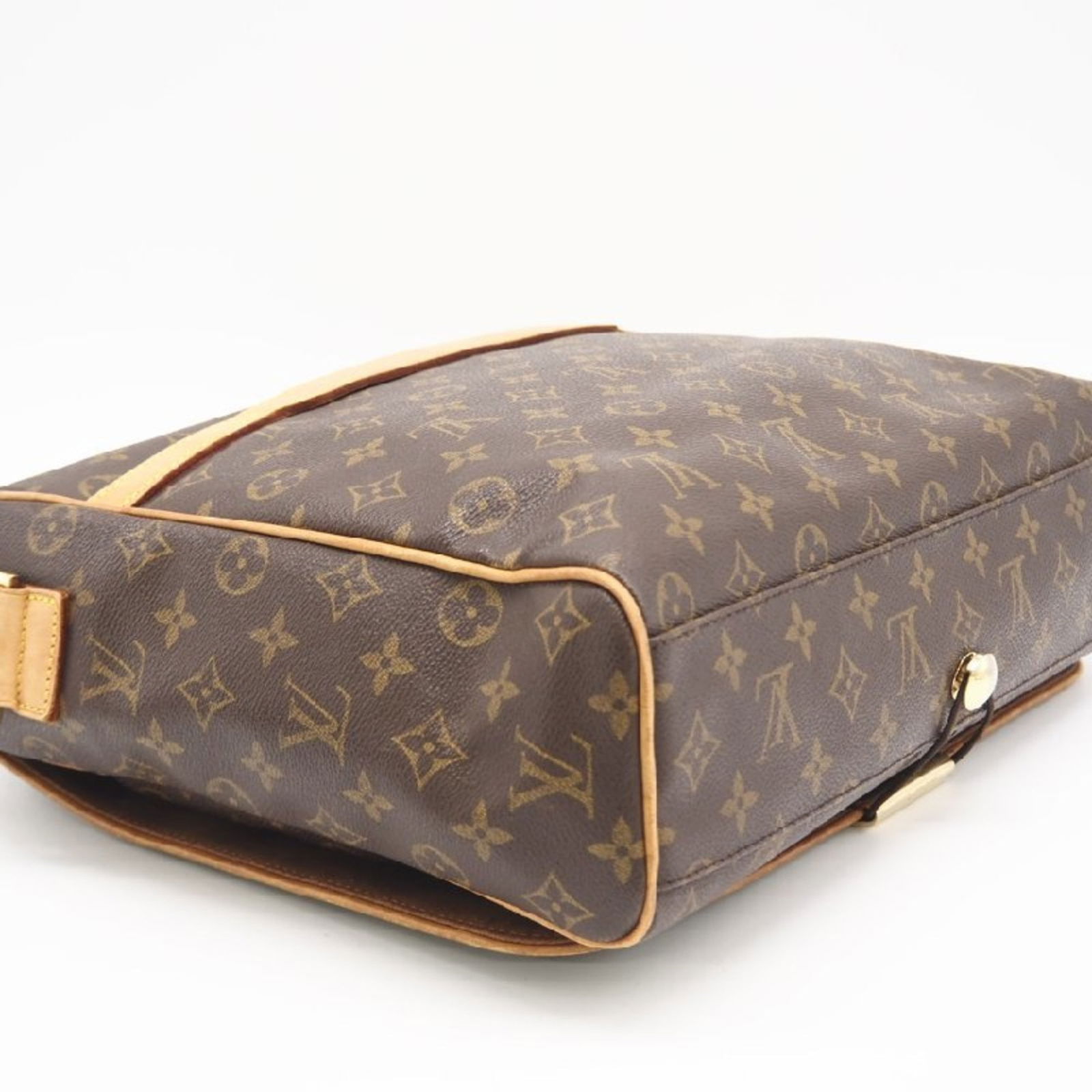 Louis Vuitton Monogram Shoulder Bag - 5