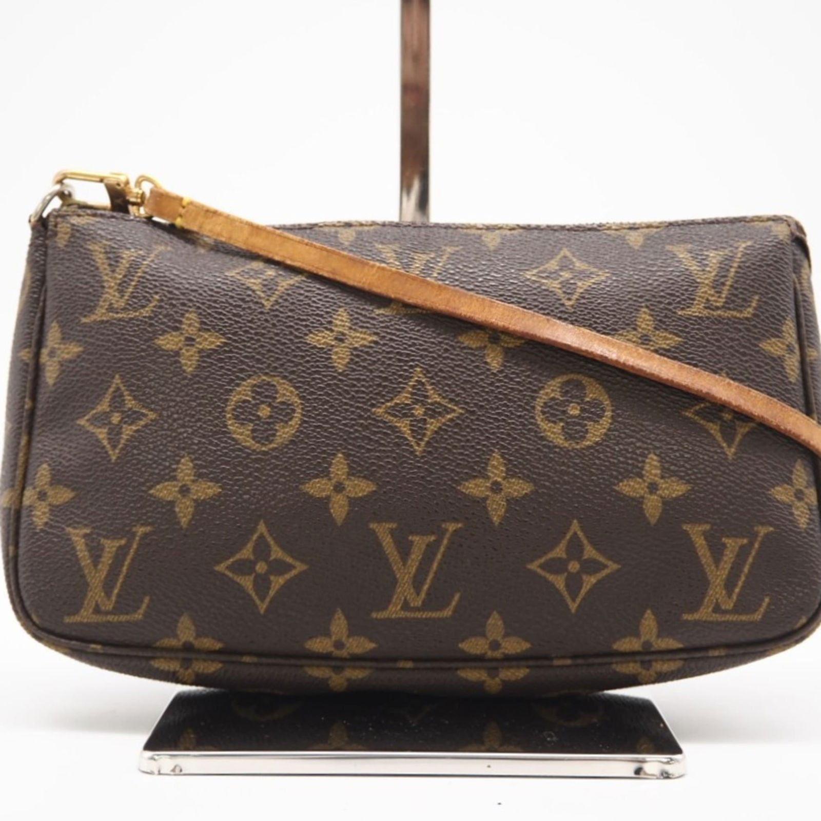 Louis Vuitton Monogram Pouch - 2
