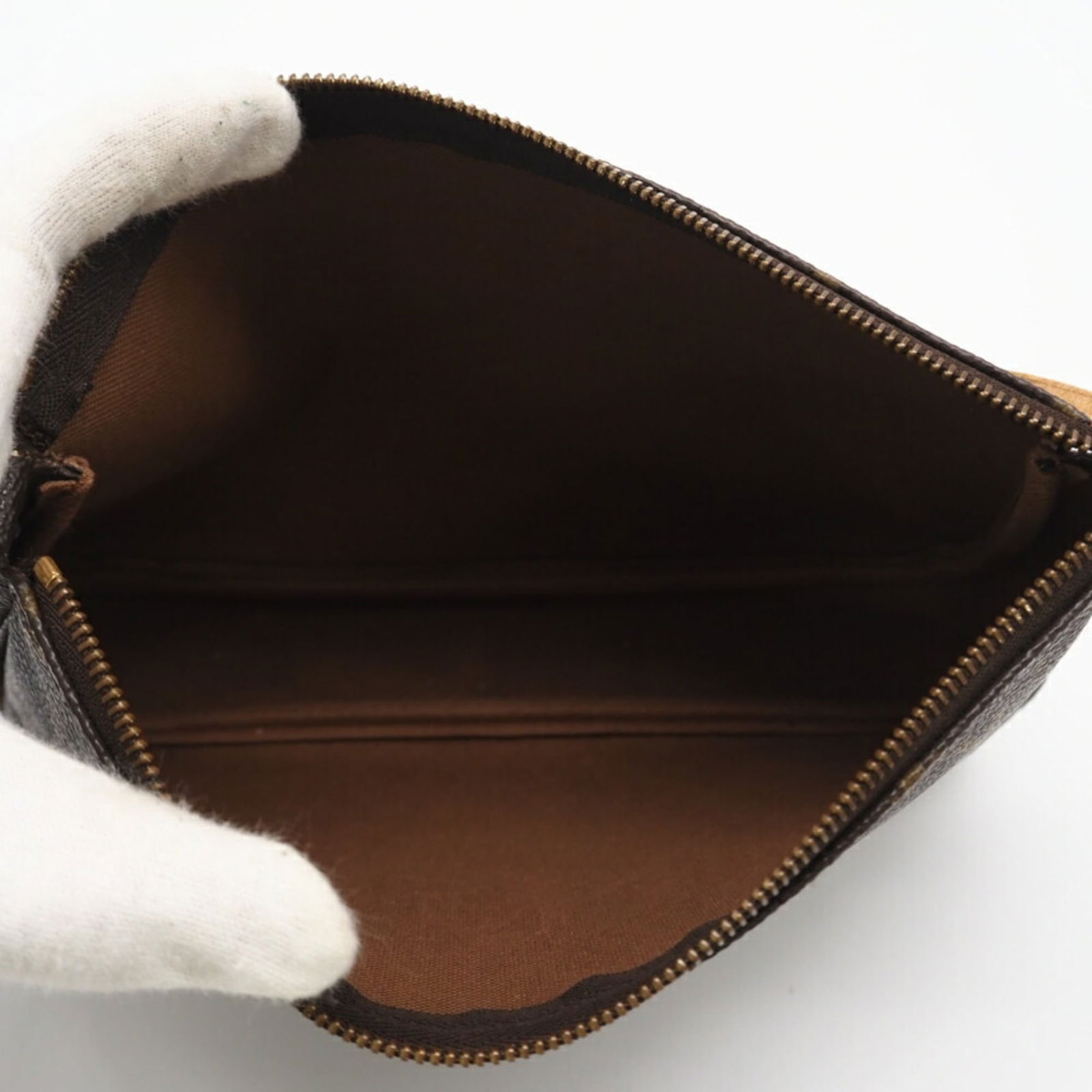 Louis Vuitton Monogram Pouch - 8