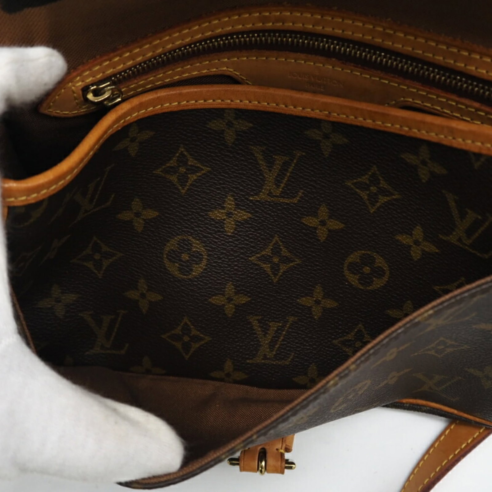 Louis Vuitton Monogram Shoulder Bag - 11