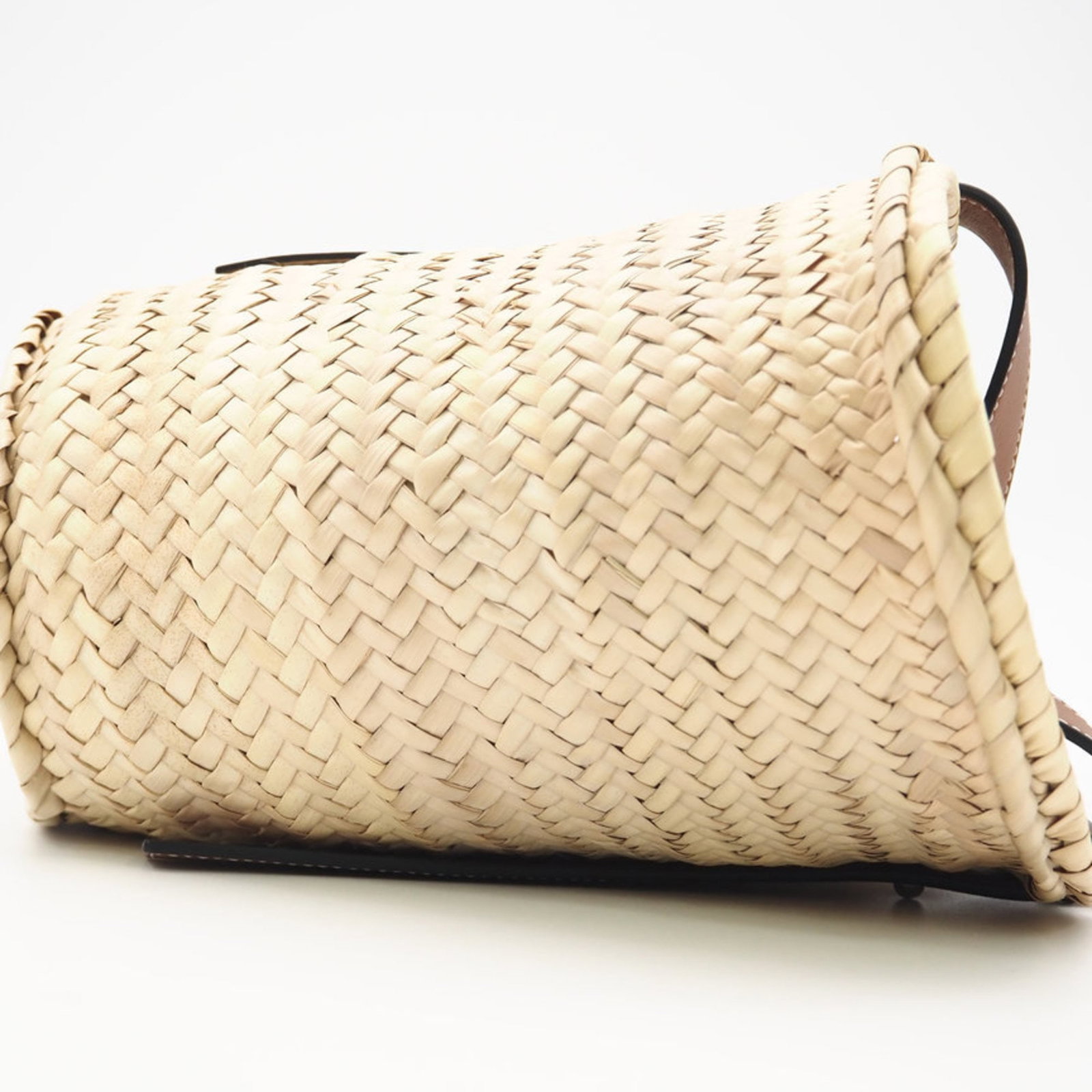 Loewe Raffia Leather Handbag - 5