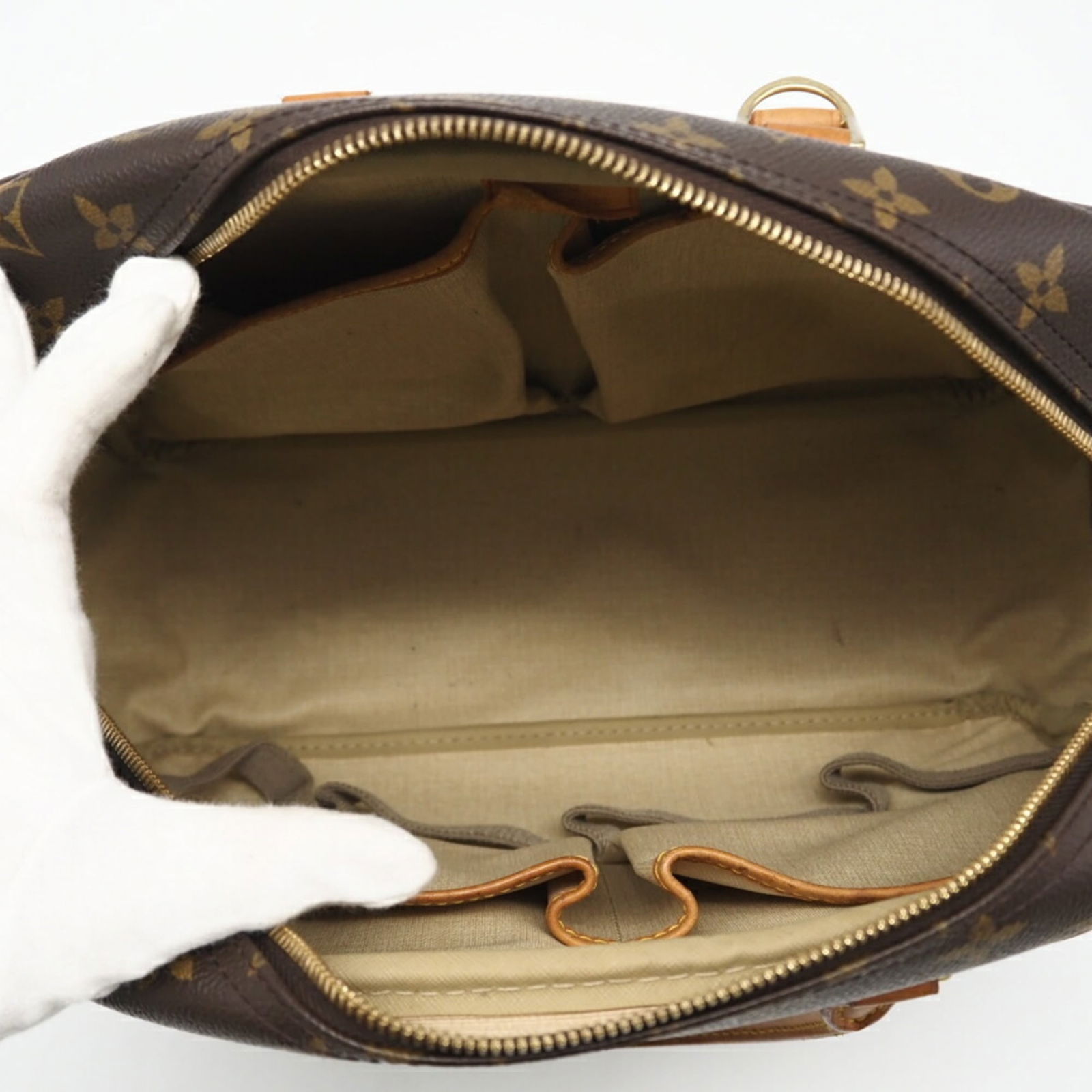 Louis Vuitton Monogram Handbag - 8