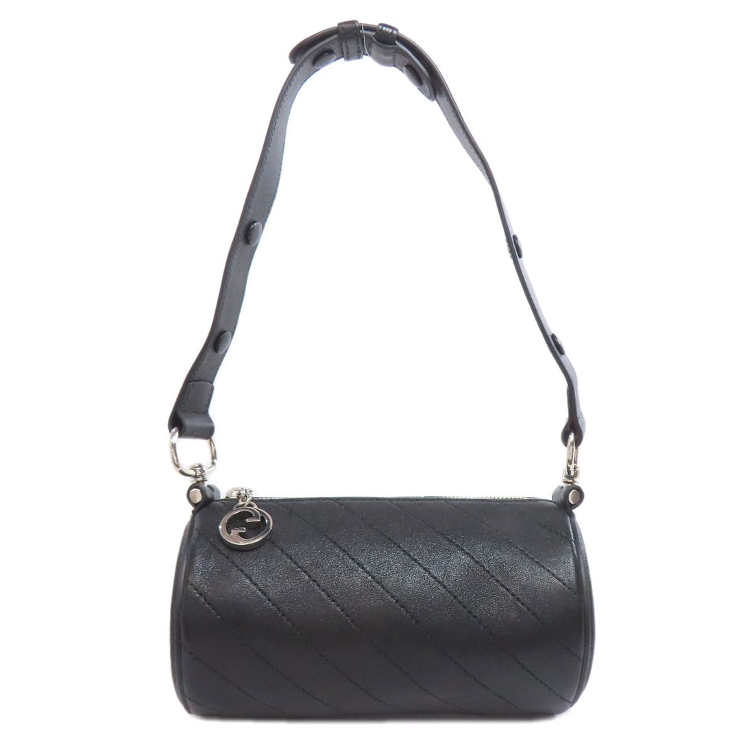 Calf GUCCI 760170 Blondy Shoulder Bag: Calf GUCCI 760170 Blondy Shoulder Bag Elevate your style with the iconic GUCCI 760170 Blondy Shoulder Bag, crafted from high-quality calf leather in sleek black. This timeless shoulder bag boasts a cl