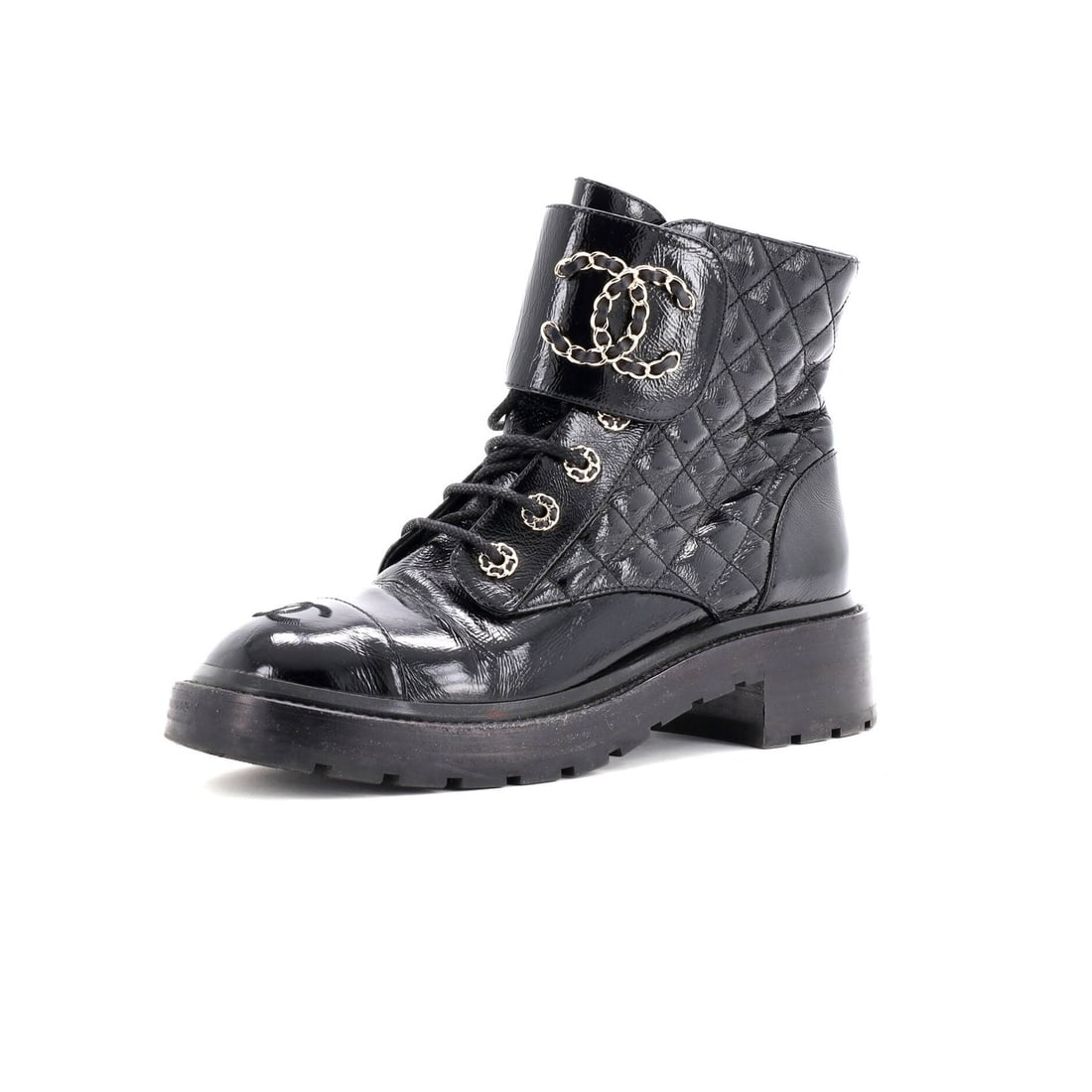 Calfskin Chanel Women's Chain CC Cap Toe Lace Up Combat Boots Quilted Shiny: Calfskin Chanel Women's Chain CC Cap Toe Lace Up Combat Boots Quilted Shiny Elevate your style with the iconic Chanel Women's Chain CC Cap Toe Lace Up Combat Boots, crafted from rich calfskin leather