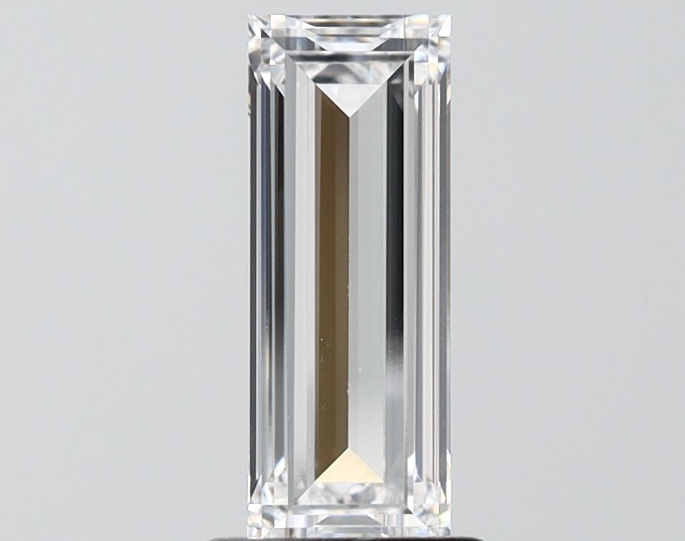 IGI Baguette 1.46ct D VVS2 Diamond: IGI Baguette 1.46ct D VVS2 Diamond Experience the brilliance of nature's own masterpiece with this exquisite IGI-certified lab-grown diamond, boasting a stunning D color and exceptional clarity (VVS2)