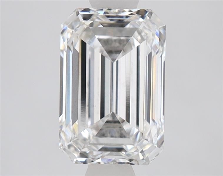 Loose Lab Diamond - IGI Emerald 2.02ct F VVS2: Loose Lab Diamond - IGI Emerald 2.02ct F VVS2 A rare and exceptional find, this 2.02ct lab-grown emerald diamond boasts an impressive VVS2 clarity and F color, making it a true gem for any collector o
