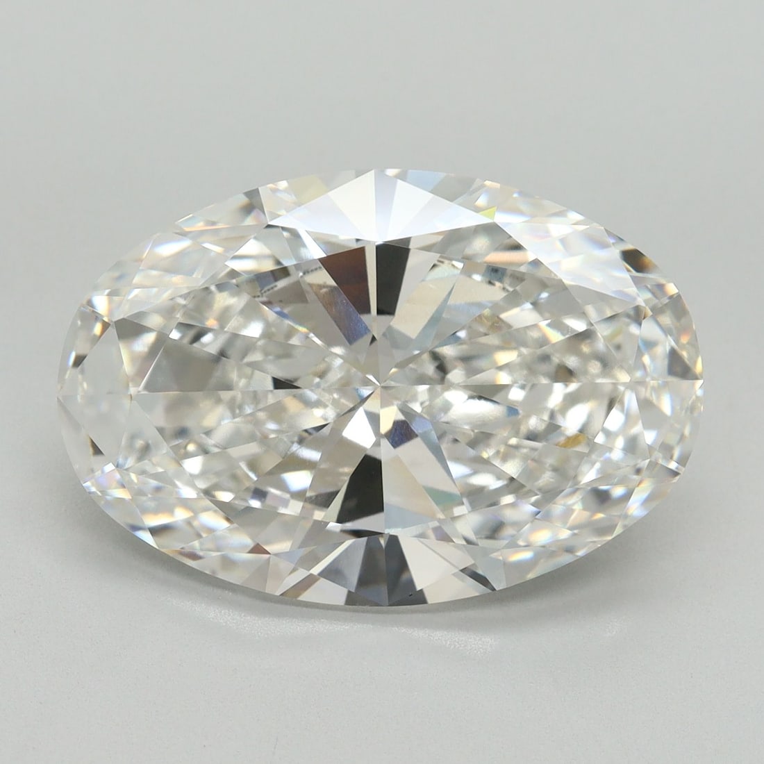 IGI Oval 10.05ct F VVS2 Loose Lab Diamond: IGI Oval 10.05ct F VVS2 Loose Lab Diamond A rare and exceptional oval-cut lab-grown diamond, certified by the International Gemological Institute (IGI), boasts an impressive 10.05 carats in flawless V