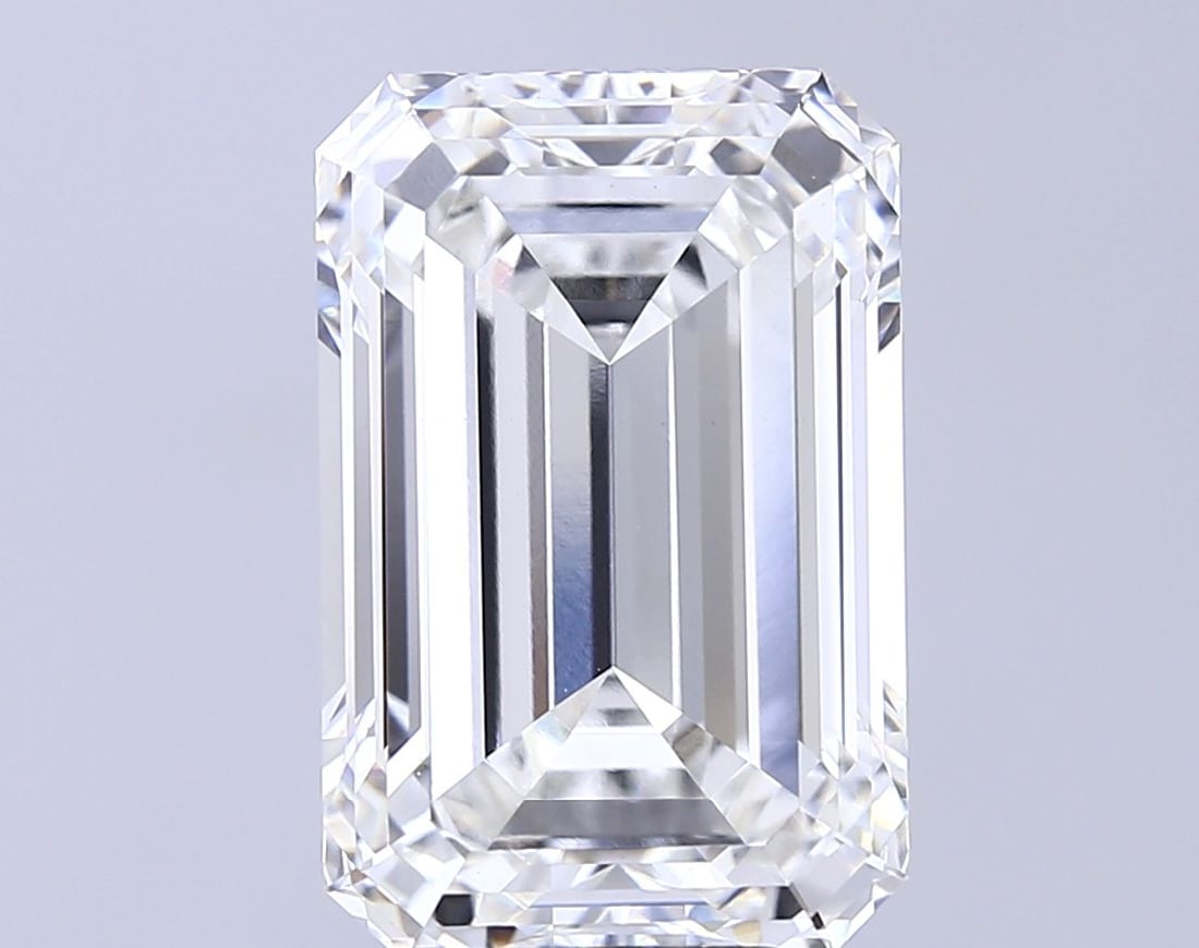 Loose Lab Diamond - IGI Emerald 9.1ct F VVS2: Loose Lab Diamond - IGI Emerald 9.1ct F VVS2 A stunning lab-grown emerald diamond, certified by the International Gemological Institute (IGI) as F color, VVS2 clarity, and EX polish and symmetry, boas