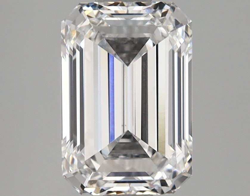 Loose Lab Diamond - GIA Emerald 2.14ct E VVS2: Loose Lab Diamond - GIA Emerald 2.14ct E VVS2 A rare and exceptional gemstone, this 2.14ct GIA Emerald-cut lab diamond boasts an impressive VVS2 clarity grade, giving it unparalleled brilliance and fi