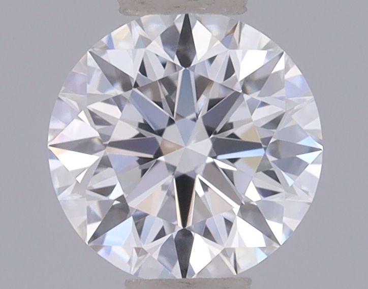 IGI Round 0.5ct D VVS2 Ideal Loose Lab Diamond: IGI Round 0.5ct D VVS2 Ideal Loose Lab Diamond A rare and exceptional lab-grown diamond, certified by the International Gemological Institute (IGI), boasts an impressive 0.5 carat cut with flawless VV