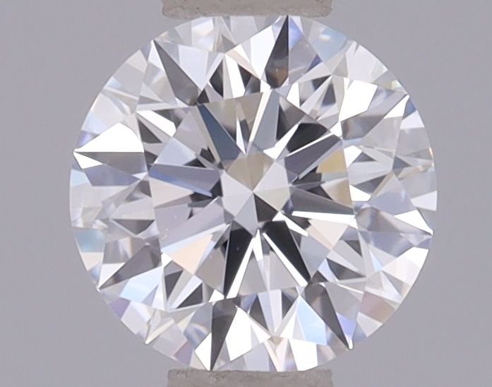 IGI Round 0.5ct D VVS2 Ideal Loose Lab Diamond: IGI Round 0.5ct D VVS2 Ideal Loose Lab Diamond A rare and exceptional lab-grown diamond, certified by the International Gemological Institute (IGI), boasts an impressive 0.5 carat cut with flawless VV