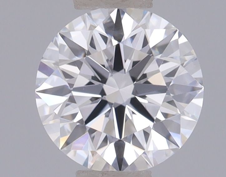 IGI Round 0.5ct D VVS2 Diamond: IGI Round 0.5ct D VVS2 Diamond A stunning lab-grown diamond, certified by the International Gemological Institute (IGI), boasts exceptional clarity and color with its D grade and VVS2 clarity. This 0.