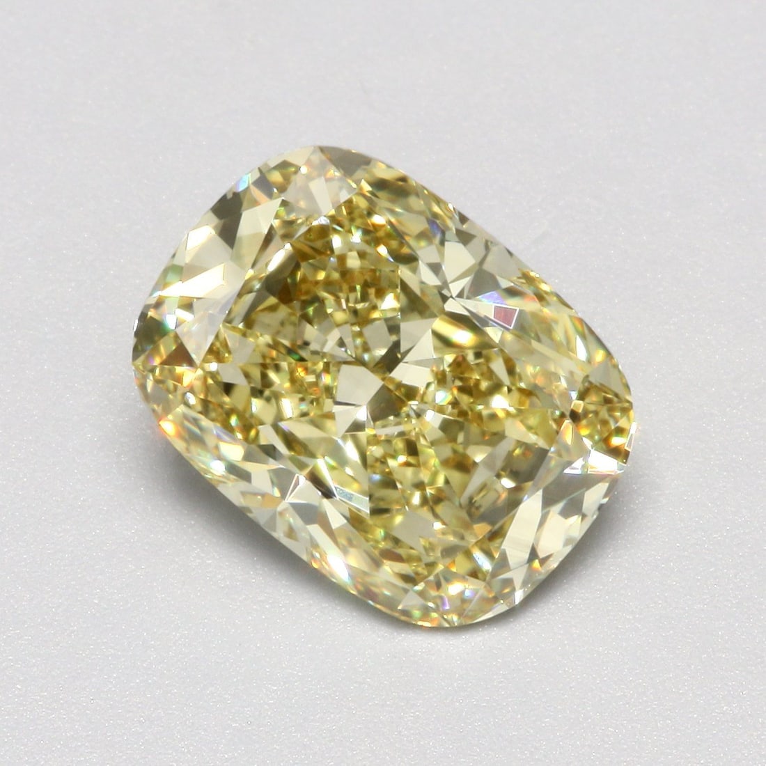Loose Lab Diamond - IGI Cushion Modified 2.65ct Fancy Intense Yellow VVS2: Loose Lab Diamond - IGI Cushion Modified 2.65ct Fancy Intense Yellow VVS2 Experience the warmth of a genuine lab-grown diamond, boasting an impressive 2.65ct Fancy Intense Yellow color and exceptional