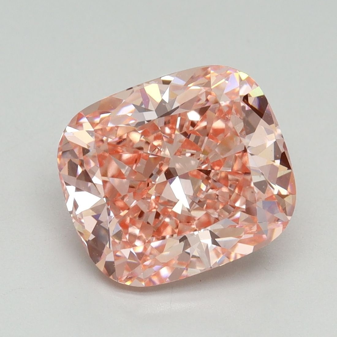 Loose Lab Diamond - IGI Cushion Modified 4.01ct Fancy Vivid Pink VVS2: Loose Lab Diamond - IGI Cushion Modified 4.01ct Fancy Vivid Pink VVS2 Experience the breathtaking beauty of a truly unique gemstone - a 4.01ct Fancy Vivid Pink lab diamond, certified by the Internatio