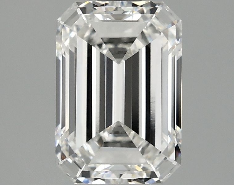 Loose Lab Diamond - IGI Emerald 2.1ct F VVS2: Loose Lab Diamond - IGI Emerald 2.1ct F VVS2 This exquisite lab-grown diamond boasts exceptional clarity, with its VVS2 grade showcasing minimal inclusions and a flawless appearance. With a vibrant F