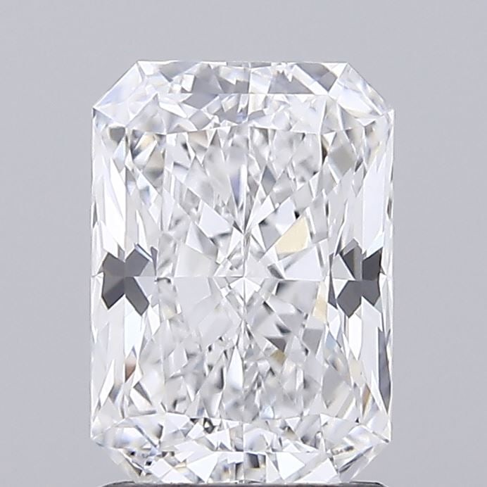 IGI Radiant 1.5ct D VVS2 Loose Lab Diamond: IGI Radiant 1.5ct D VVS2 Loose Lab Diamond A rare opportunity to own a lab-grown diamond of exceptional quality, this 1.5ct IGI Radiant cut boasts an impressive color grade (D) and clarity (VVS2), res