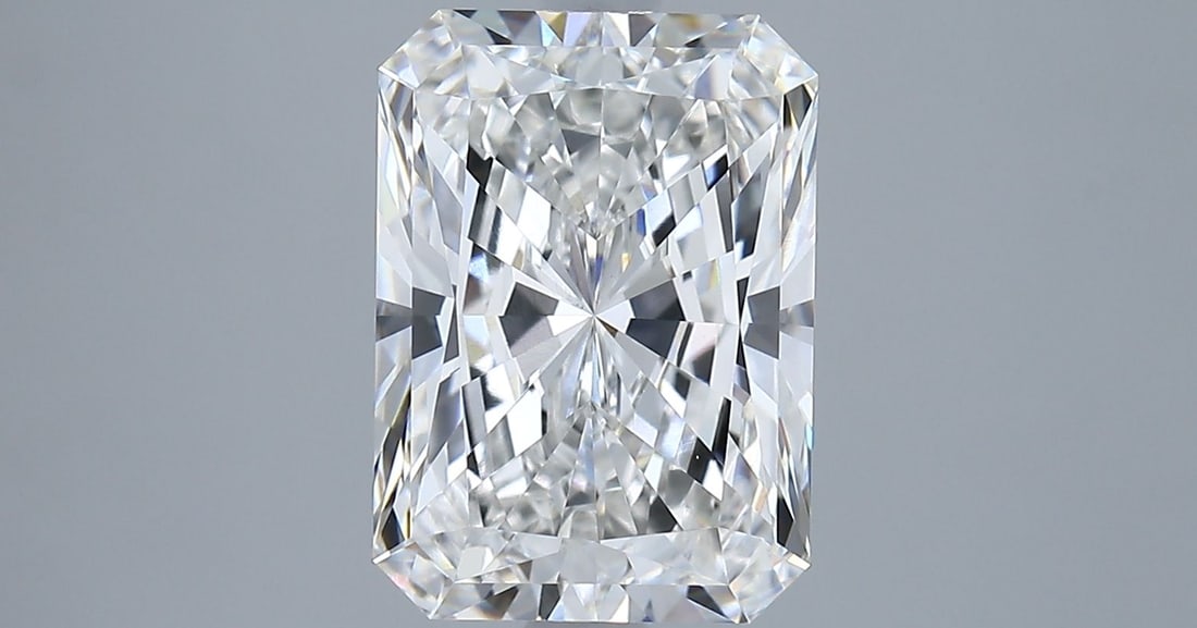 IGI Radiant 3.06ct F VVS2 Loose Lab Diamond: IGI Radiant 3.06ct F VVS2 Loose Lab Diamond Experience the brilliance of nature, without the environmental impact, with this stunning 3.06ct IGI Radiant lab-grown diamond. Certified VVS2 clarity and e