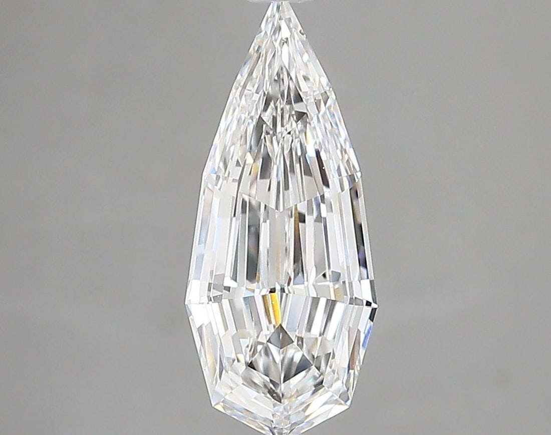 Loose Lab Diamond - IGI Pear 1.55ct E VVS2: Loose Lab Diamond - IGI Pear 1.55ct E VVS2 A rare and exceptional lab-grown diamond, this 1.55ct IGI-certified Pear shape boasts an impressive VVS2 clarity grade, showcasing its unparalleled brillianc