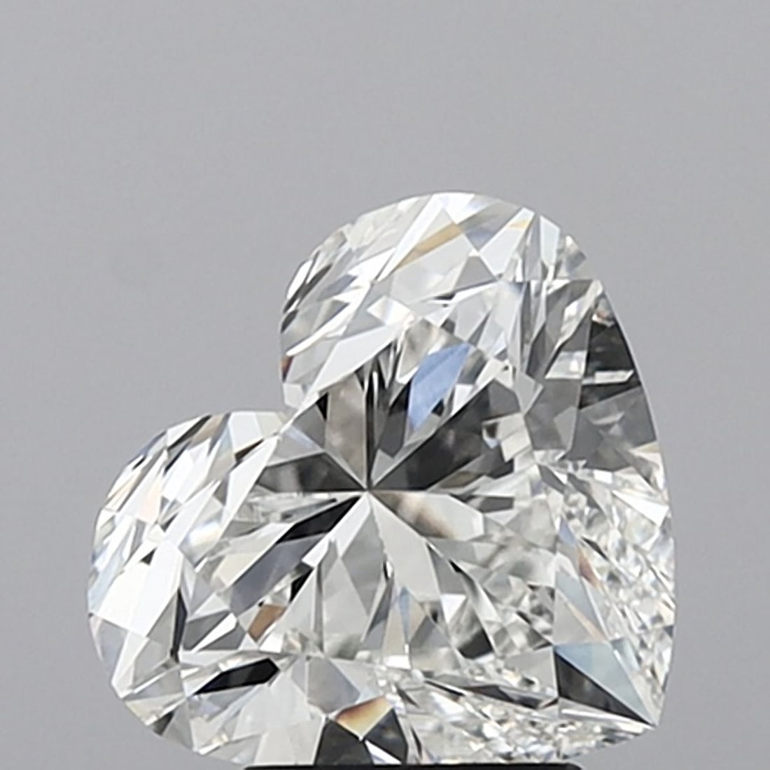 IGI Heart 4.19ct F VVS1 Loose Lab Diamond: IGI Heart 4.19ct F VVS1 Loose Lab Diamond A stunning 4.19ct F VVS1 loose lab diamond, certified by the International Gemological Institute (IGI), boasts exceptional clarity and color. Grown in a state