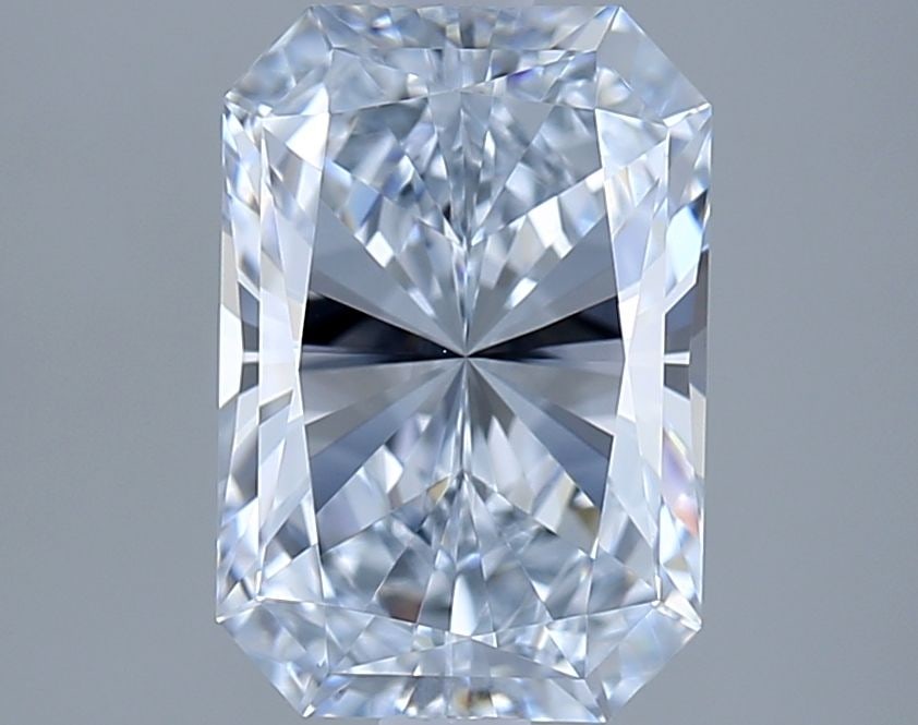 IGI Radiant 2.02ct F VVS2 Loose Lab Diamond: IGI Radiant 2.02ct F VVS2 Loose Lab Diamond Experience the brilliance of a lab-grown diamond, certified by IGI as a radiant 2.02ct F VVS2 loose gemstone. With its exceptional clarity and color, this d