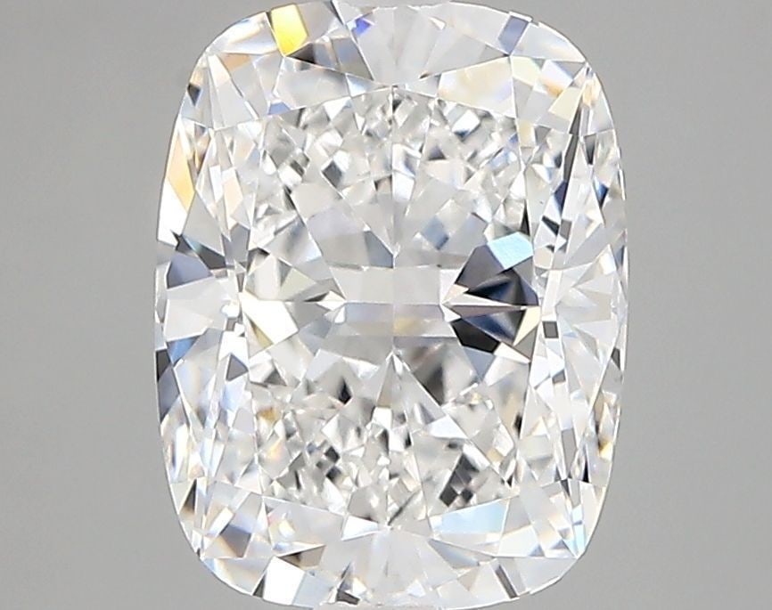 Loose Lab Diamond - IGI Cushion Modified 3.04ct D VVS2: Loose Lab Diamond - IGI Cushion Modified 3.04ct D VVS2 A rare and exceptional lab-grown diamond, certified by the International Gemological Institute (IGI), boasts an impressive 3.04 carats of flawles