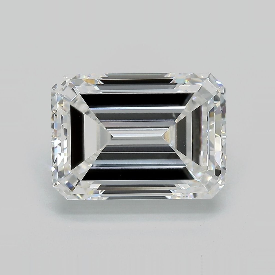 Loose Lab Diamond - IGI Emerald 6.61ct D VVS2: Loose Lab Diamond - IGI Emerald 6.61ct D VVS2 Experience the unparalleled brilliance of a lab-grown diamond, certified by IGI as an Emerald 6.61ct D VVS2. This exceptional stone boasts a flawless clar