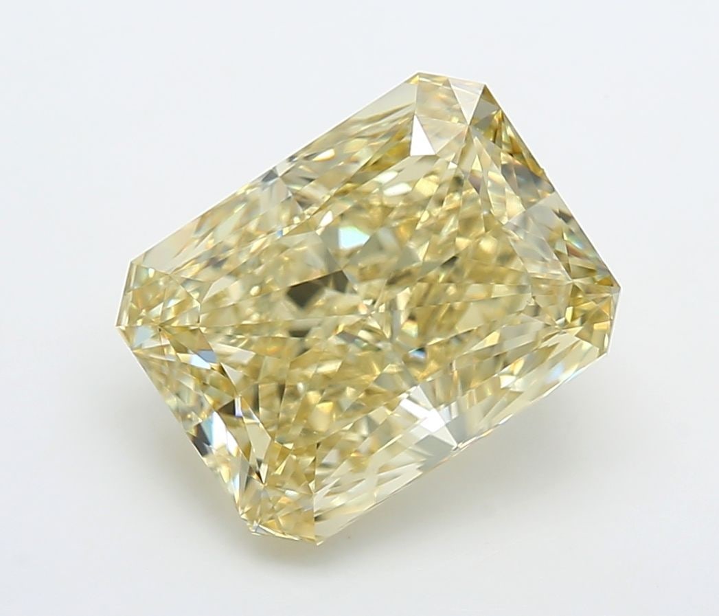 IGI Radiant 5.04ct Fancy Intense Yellow VVS2 Loose Lab Diamond: IGI Radiant 5.04ct Fancy Intense Yellow VVS2 Loose Lab Diamond Experience the vibrant warmth of nature with this stunning 5.04ct Fancy Intense Yellow VVS2 loose lab diamond, boasting exceptional clari