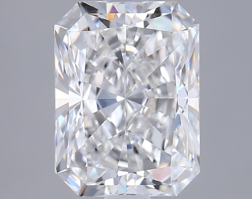 IGI Radiant 2.08ct E VVS1 Loose Lab Diamond: IGI Radiant 2.08ct E VVS1 Loose Lab Diamond Experience the brilliance of nature, without the environmental impact - this stunning IGI Radiant 2.08ct E VVS1 Loose Lab Diamond boasts exceptional clarity