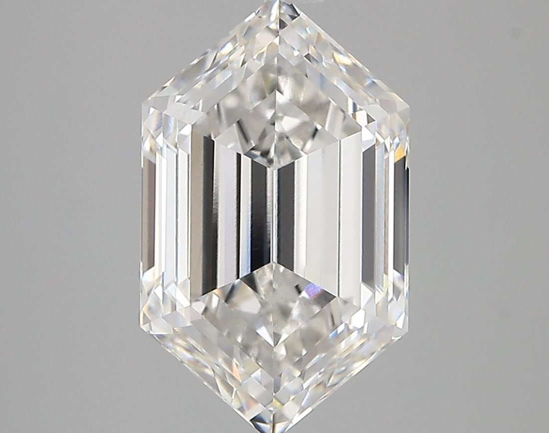 IGI Hexagonal 3.81ct F VVS2 Loose Lab Diamond: IGI Hexagonal 3.81ct F VVS2 Loose Lab Diamond Experience the exceptional quality of this lab-grown IGI certified diamond, boasting an impressive 3.81 carats in its hexagonal cut. With a flawless VVS2
