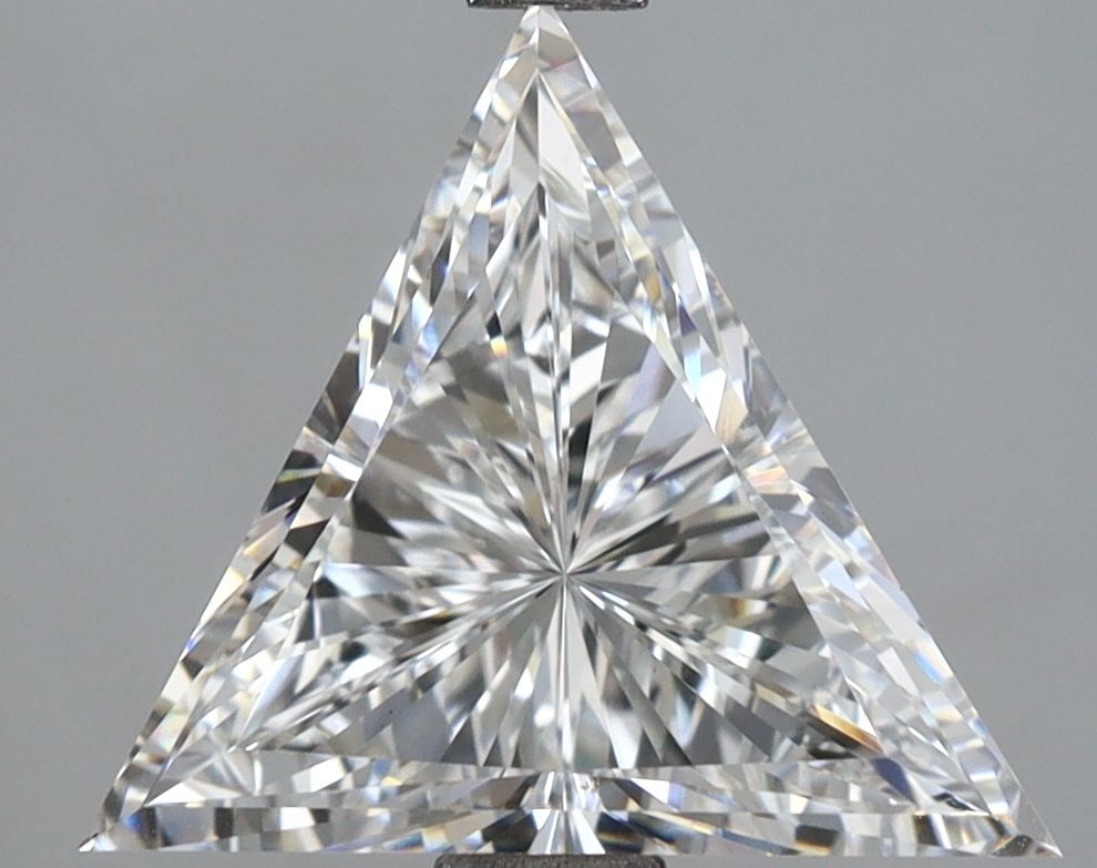 IGI Triangular 2.83ct E VVS2 Loose Lab Diamond: IGI Triangular 2.83ct E VVS2 Loose Lab Diamond A rare opportunity to own a truly unique piece, this 2.83ct IGI lab-grown diamond boasts exceptional clarity and color, with a VVS2 grade that rivals