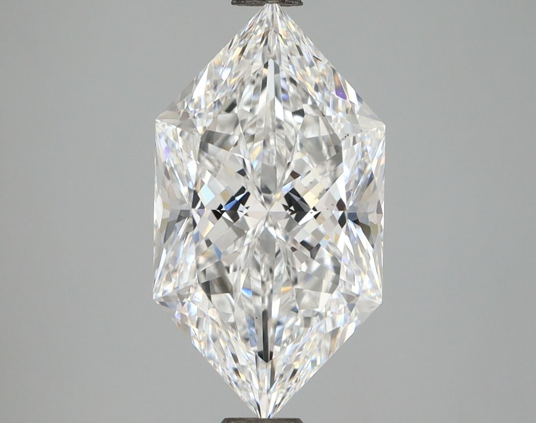 Loose Lab Diamond - IGI Hexagonal 3.87ct D VVS2: Loose Lab Diamond - IGI Hexagonal 3.87ct D VVS2 Experience the brilliance of a lab-grown diamond, expertly certified by IGI as a 3.87ct D VVS2 hexagonal cut gemstone. Its exceptional clarity and