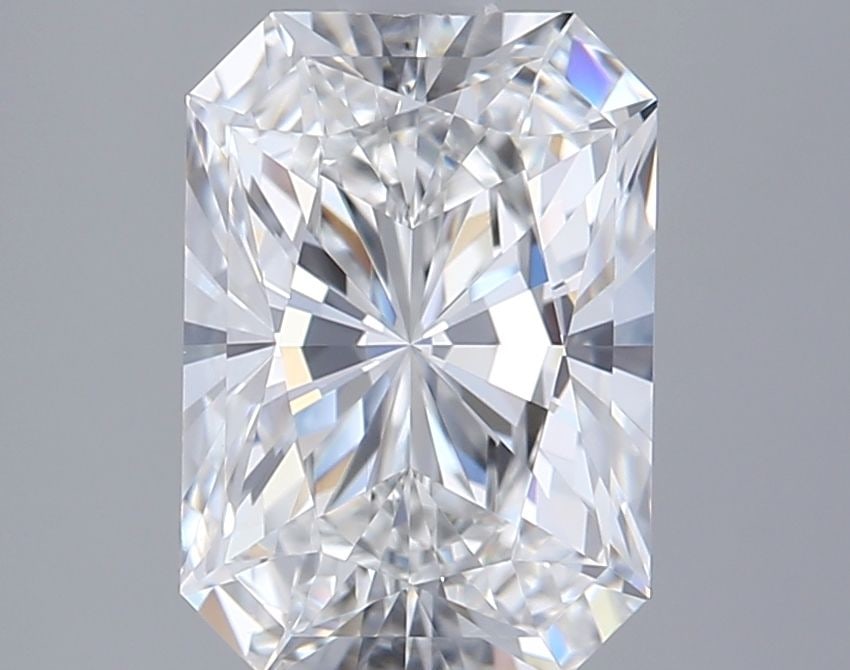 IGI Radiant 2.51ct E VVS1 Loose Lab Diamond: IGI Radiant 2.51ct E VVS1 Loose Lab Diamond Experience the brilliance of a lab-grown diamond, expertly certified by IGI and boasting exceptional clarity with an E color and EX polish. This 2.51ct
