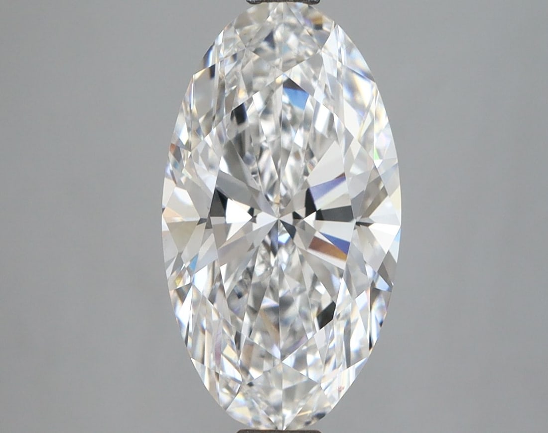 IGI Oval 3.46ct E VVS2 Loose Lab Diamond: IGI Oval 3.46ct E VVS2 Loose Lab Diamond Experience the brilliance of a lab-grown diamond, certified by IGI and boasting exceptional clarity with an E color grade and VVS2 cut. This stunning 3.46ct ov