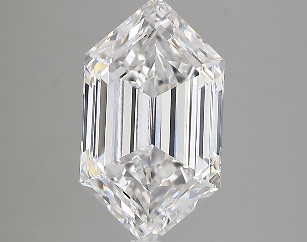 IGI Hexagonal 2.84ct E VVS2 Loose Lab Diamond: IGI Hexagonal 2.84ct E VVS2 Loose Lab Diamond A stunning lab-grown diamond, certified by the International Gemological Institute (IGI), boasts exceptional clarity and color. With its impressive 2.84 c