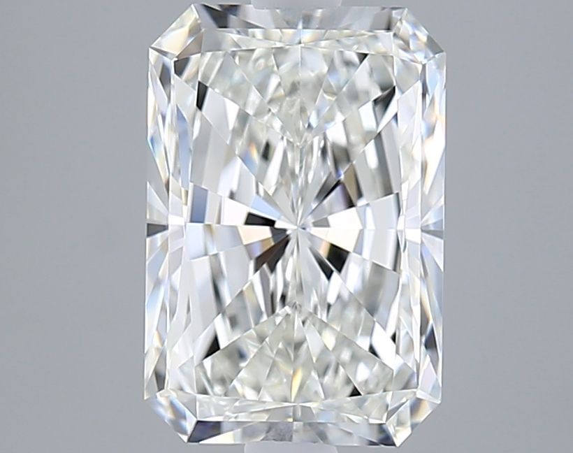 IGI Radiant 3.02ct G VVS1 Loose Lab Diamond: IGI Radiant 3.02ct G VVS1 Loose Lab Diamond A rare opportunity to own a truly unique diamond, this 3.02ct IGI Radiant cut lab-grown gemstone boasts an exceptional VVS1 clarity and vibrant G color, mak