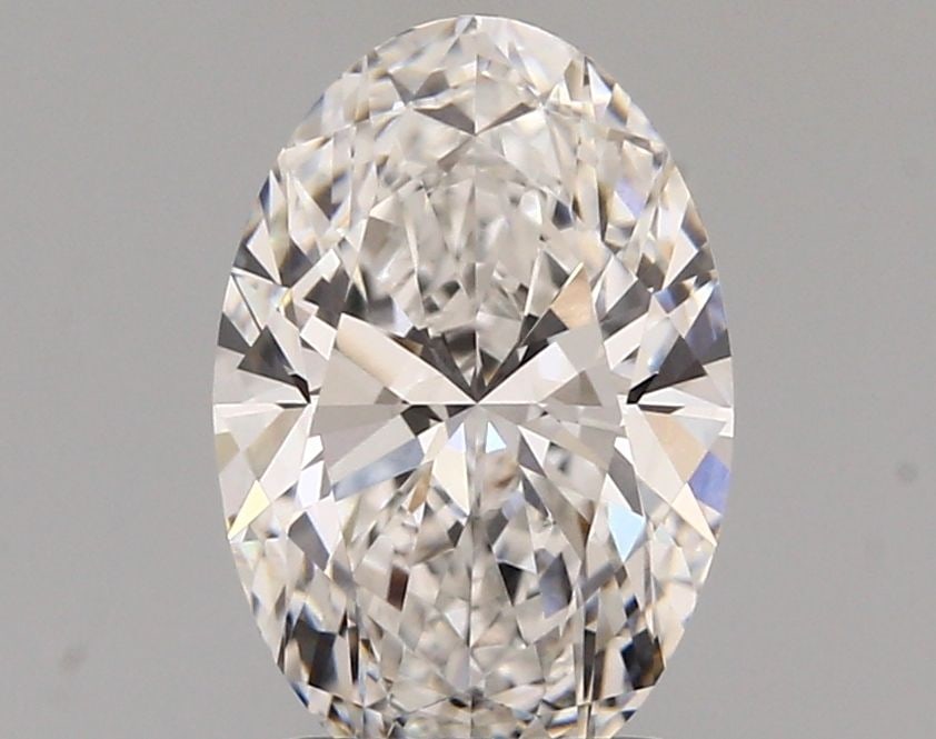 IGI Oval 1.94ct D VVS1 Diamond: IGI Oval 1.94ct D VVS1 Diamond A stunning lab-grown diamond, certified by the International Gemological Institute (IGI), boasts exceptional clarity and color with its D grade and VVS1 clarity. Weighin