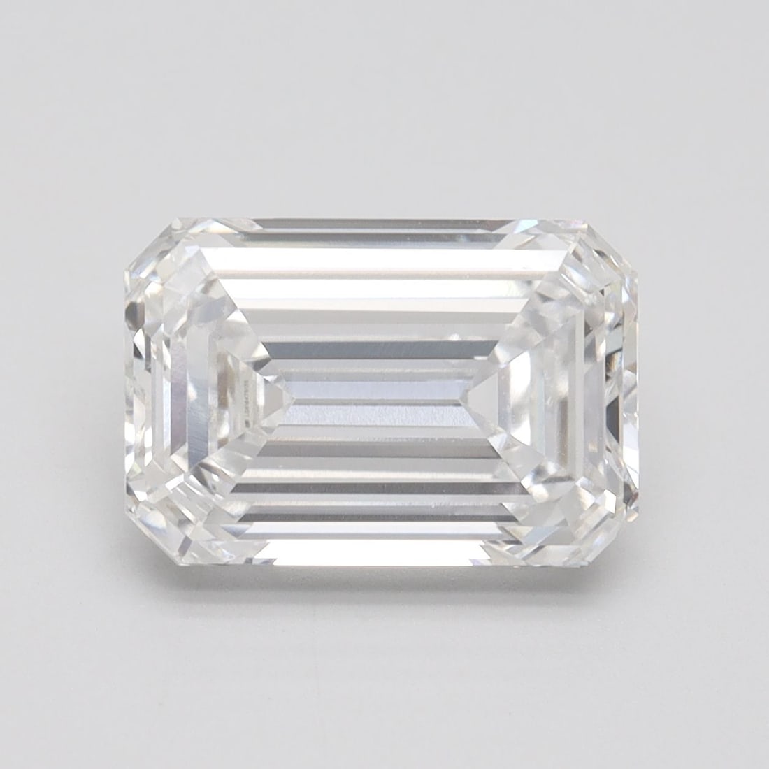 Loose Lab Diamond - IGI Emerald 4.25ct E VVS2: Loose Lab Diamond - IGI Emerald 4.25ct E VVS2 A rare and exceptional gem, this 4.25ct lab-grown diamond boasts an impressive Emerald color grade and flawless VVS2 clarity, making it a true standout am