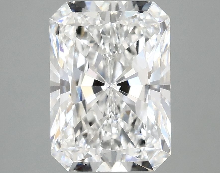 IGI Radiant 3.08ct D VVS2 Loose Lab Diamond: IGI Radiant 3.08ct D VVS2 Loose Lab Diamond Experience the brilliance of nature's own masterpiece with this exquisite IGI Radiant 3.08ct D VVS2 loose lab diamond, boasting exceptional color, clarity,