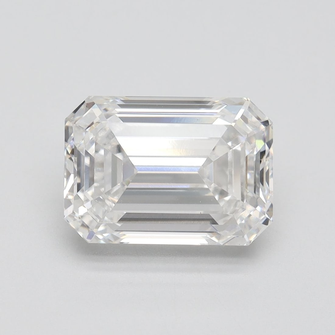 Loose Lab Diamond - IGI Emerald 4.09ct E VVS2: Loose Lab Diamond - IGI Emerald 4.09ct E VVS2 Experience the brilliance of nature, minus the environmental impact and high costs, with this stunning lab-grown diamond. This exceptional 4.09ct IGI