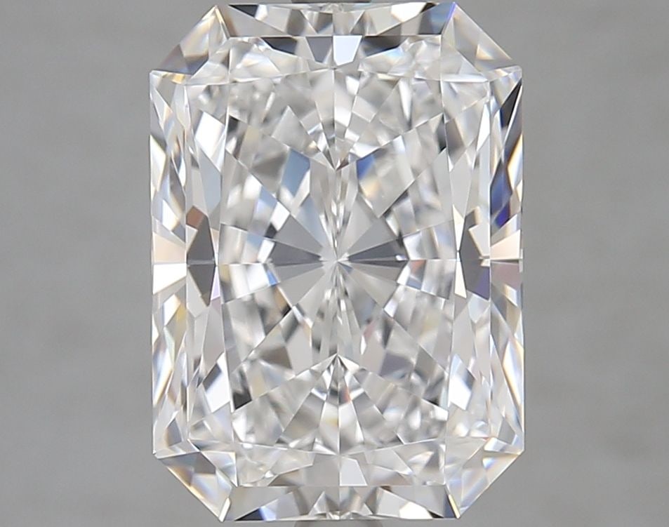 IGI Radiant 5.02ct D FL Loose Lab Diamond: IGI Radiant 5.02ct D FL Loose Lab Diamond Experience the brilliance of nature, minus the mining process, with this stunning 5.02ct IGI Radiant D FL lab diamond. Grown in a state-of-the-art