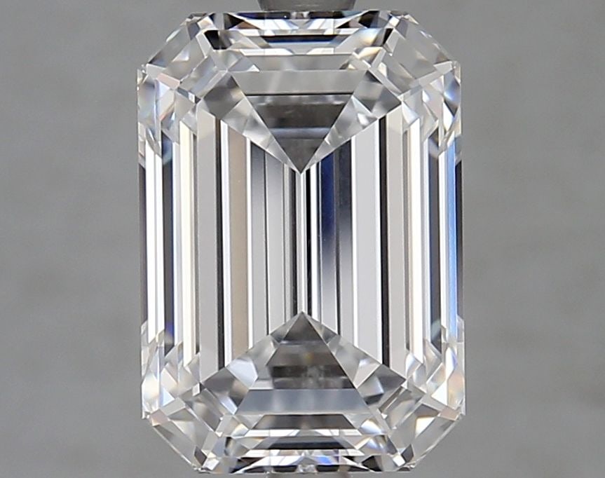 Loose Lab Diamond - GIA Emerald 4.08ct D VVS1: Loose Lab Diamond - GIA Emerald 4.08ct D VVS1 Experience the exceptional brilliance of our GIA-certified lab diamond, boasting an impressive 4.08 carats in its D color grade, VVS1 clarity, and EX poli