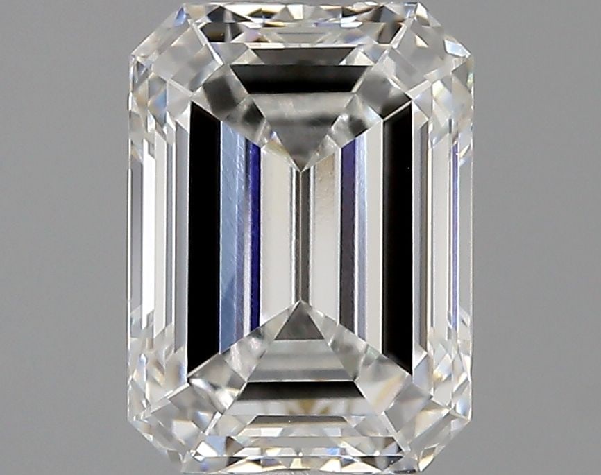 Loose Lab Diamond - IGI Emerald 2.06ct E VVS2: Loose Lab Diamond - IGI Emerald 2.06ct E VVS2 Experience the beauty of nature, redefined - this exquisite lab-grown diamond boasts an impressive 2.06 carats of unparalleled clarity and color, certifie