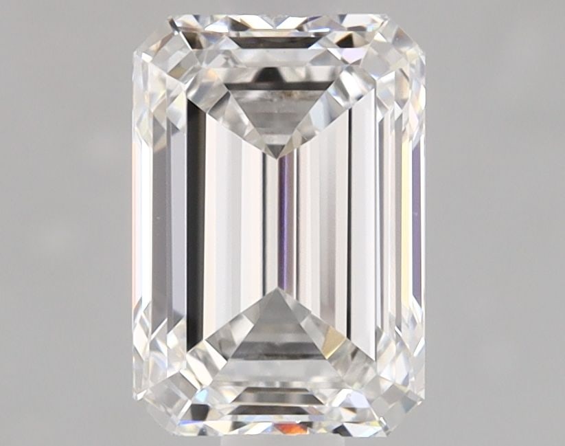 Loose Lab Diamond - IGI Emerald 1.23ct F VVS2: Loose Lab Diamond - IGI Emerald 1.23ct F VVS2 A rare and exceptional lab-grown diamond, certified by the International Gemological Institute (IGI), boasts an impressive 1.23 carat of vibrant color