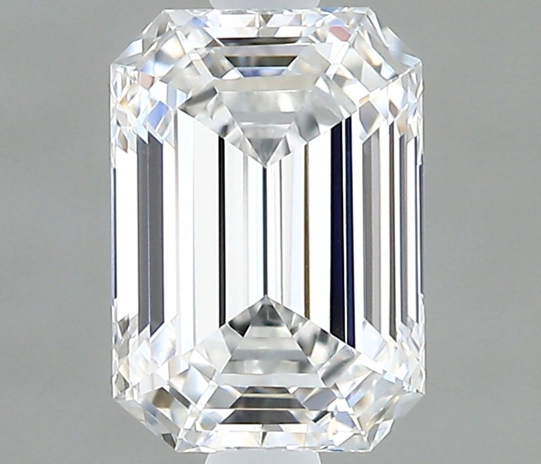 Loose Lab Diamond - Emerald 0.72ct D VVS2: Loose Lab Diamond - Emerald 0.72ct D VVS2 Experience the unparalleled brilliance of a lab-grown diamond, certified as D color and VVS2 clarity, boasting exceptional polish and symmetry. This stunning