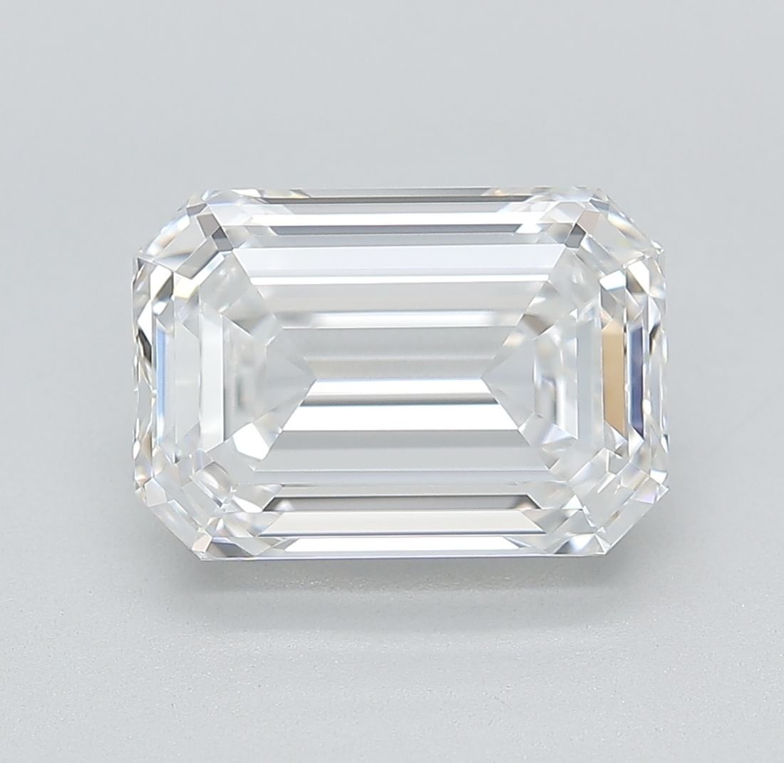 Loose Lab Diamond - IGI Emerald 4.29ct D IF: Loose Lab Diamond - IGI Emerald 4.29ct D IF Experience the beauty of nature with this stunning lab-grown emerald diamond, certified by IGI as a D color, IF clarity, and EX polish. Weighing in at 4.29