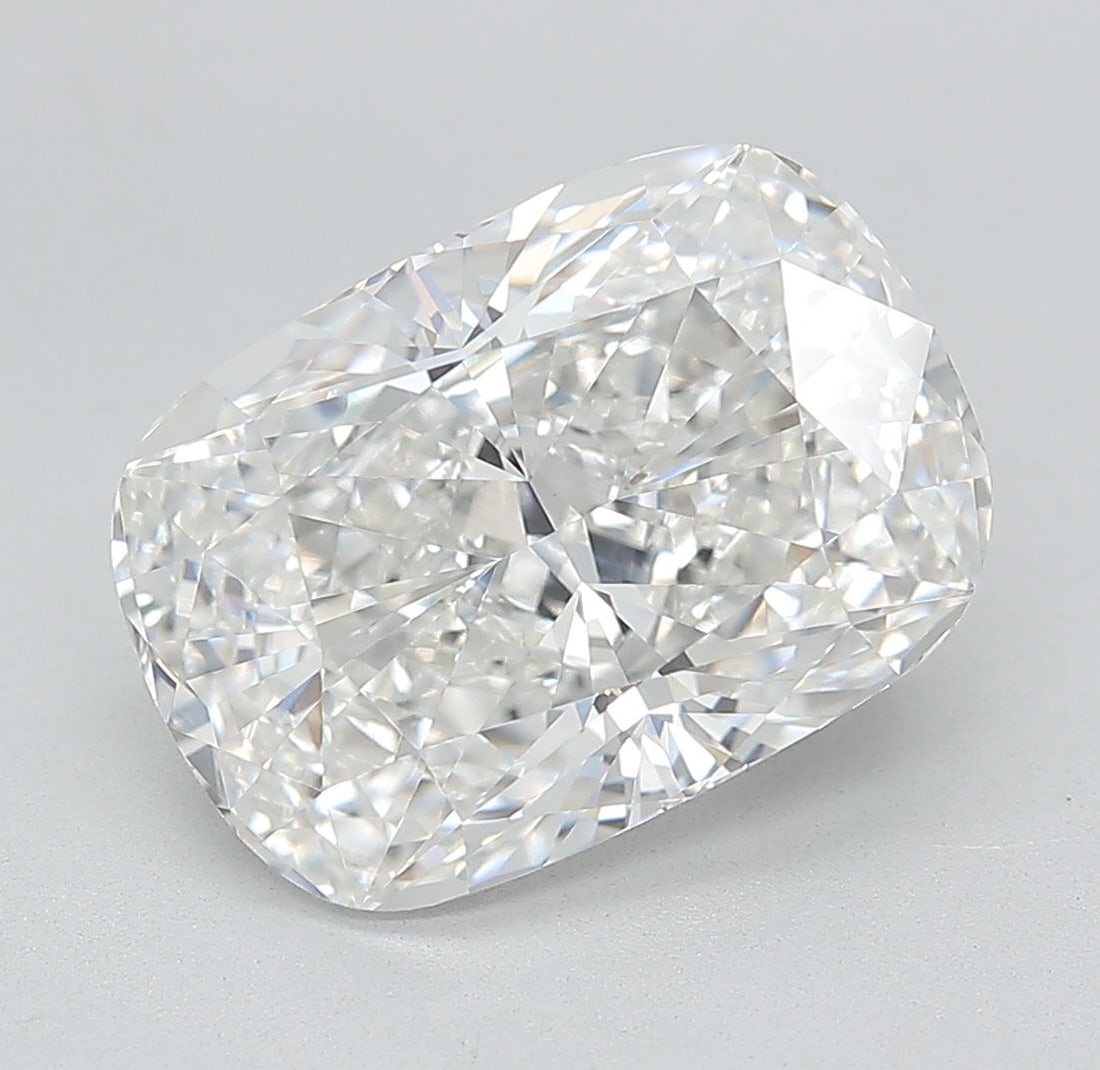 IGI Cushion Modified 5.2ct F VVS2 Loose Lab Diamond: IGI Cushion Modified 5.2ct F VVS2 Loose Lab Diamond A stunning 5.2ct lab-grown diamond, certified by the International Gemological Institute (IGI), boasts exceptional clarity and color with a VVS2 gra